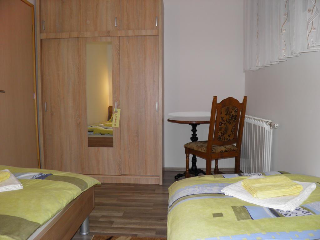 Apartman Marko Огулин Екстериор снимка
