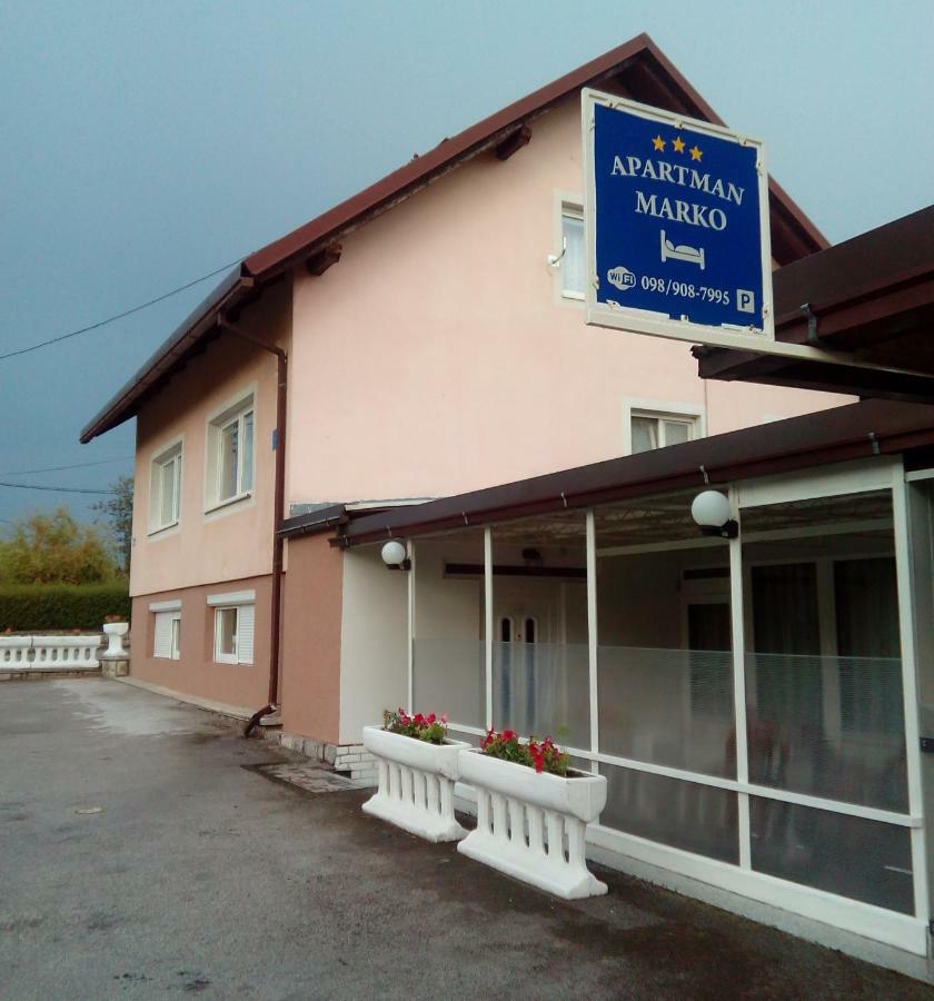 Apartman Marko Огулин Екстериор снимка